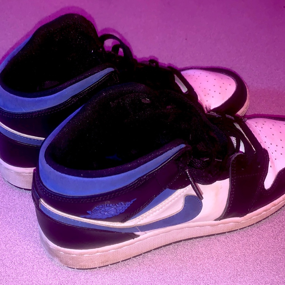 Nike air Jordan 1s size 6 boys